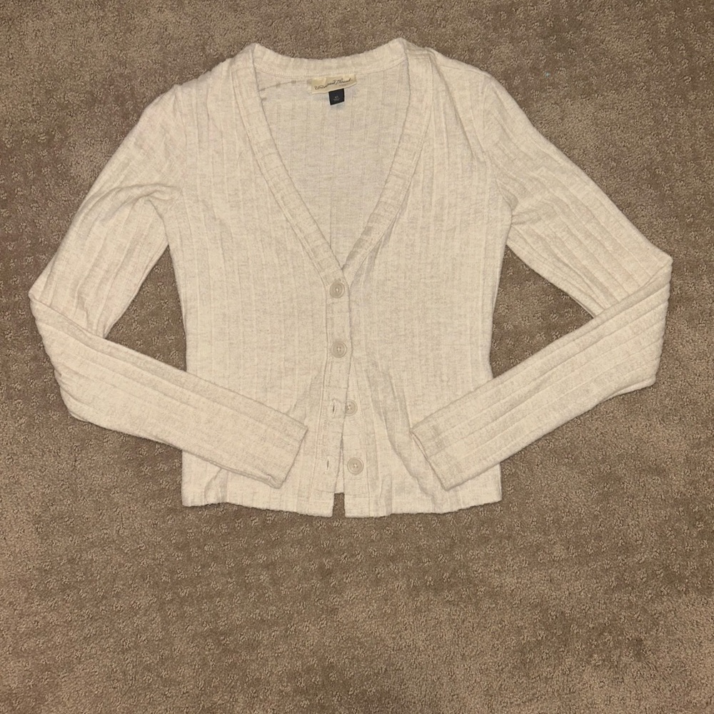 Universal Thread Women's Light Beige Cardigan Sweater